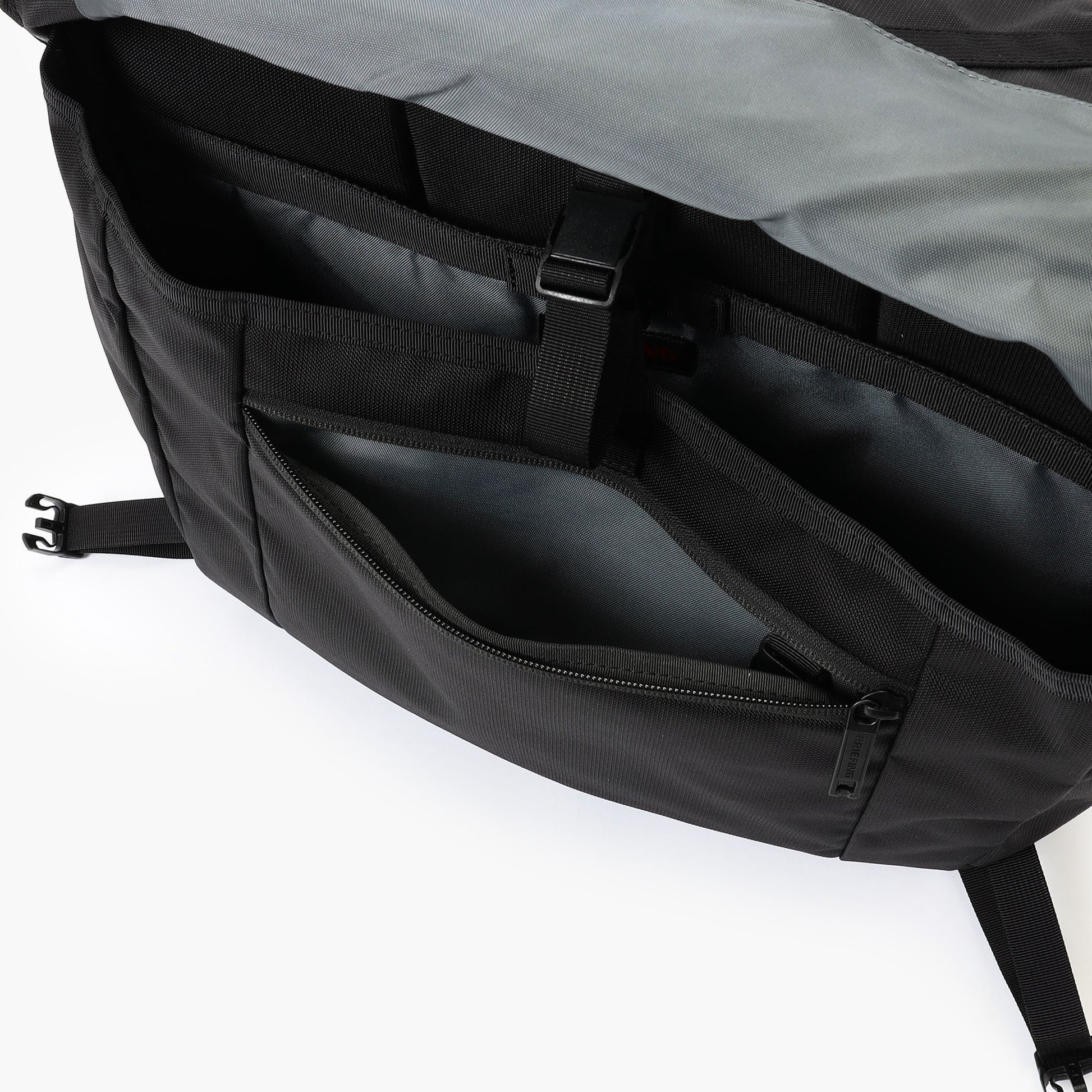 MFC MESSENGER M BRIEFING Messenger Bag Suburban.