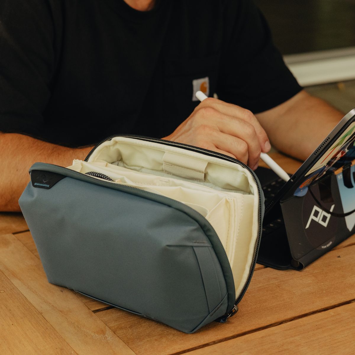 Tech Pouch