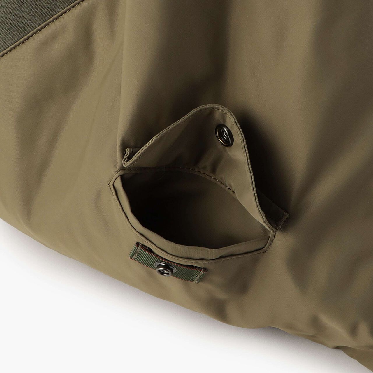 TILT TRIANGLE TOTE L ( MADE IN JAPAN 🇯🇵 )