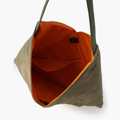 TILT TRIANGLE TOTE L ( MADE IN JAPAN 🇯🇵 )