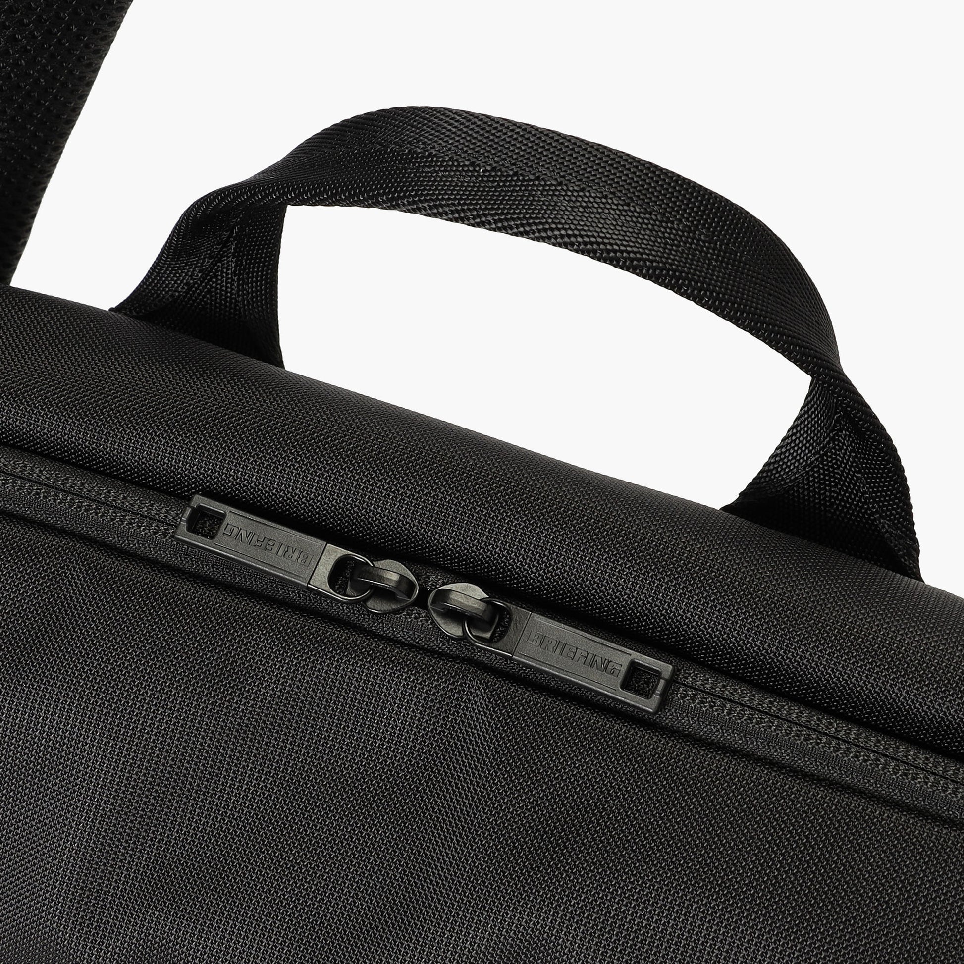 MFC MESSENGER M BRIEFING Messenger Bag Suburban.
